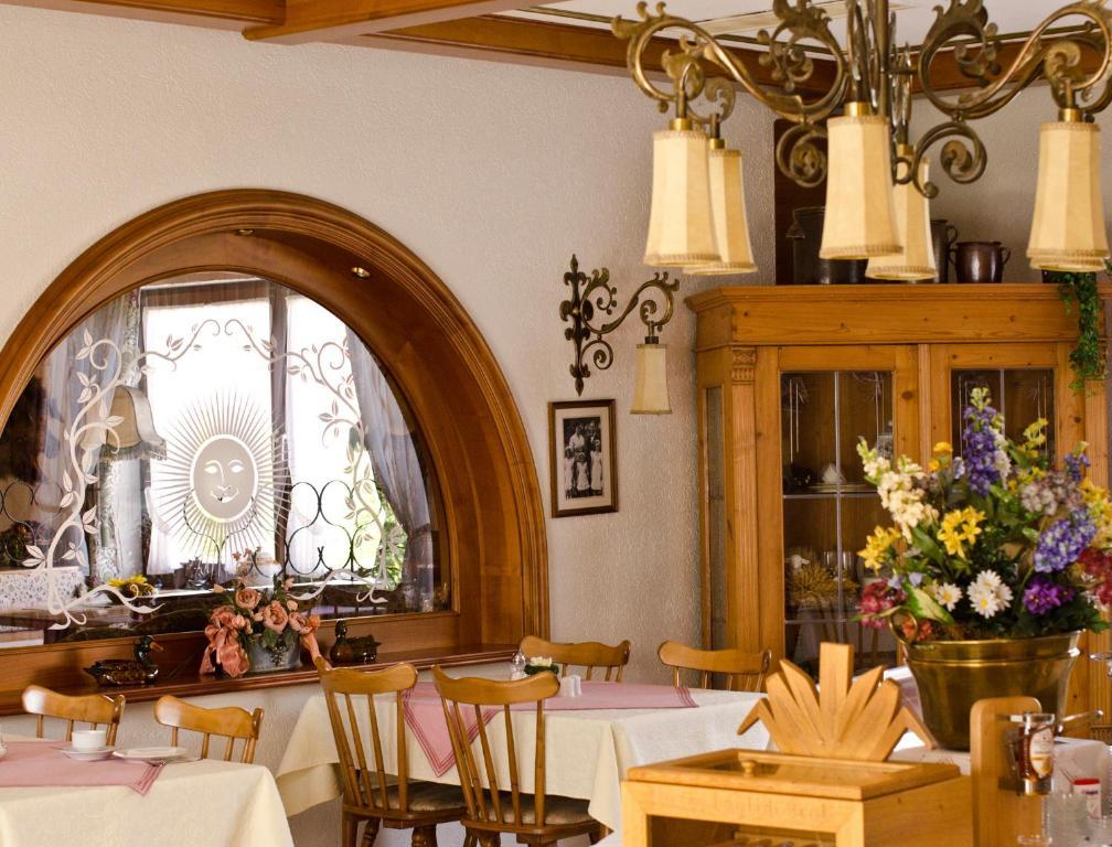 Landhotel Sonneneck - Breuna Im Naturpark Extérieur photo